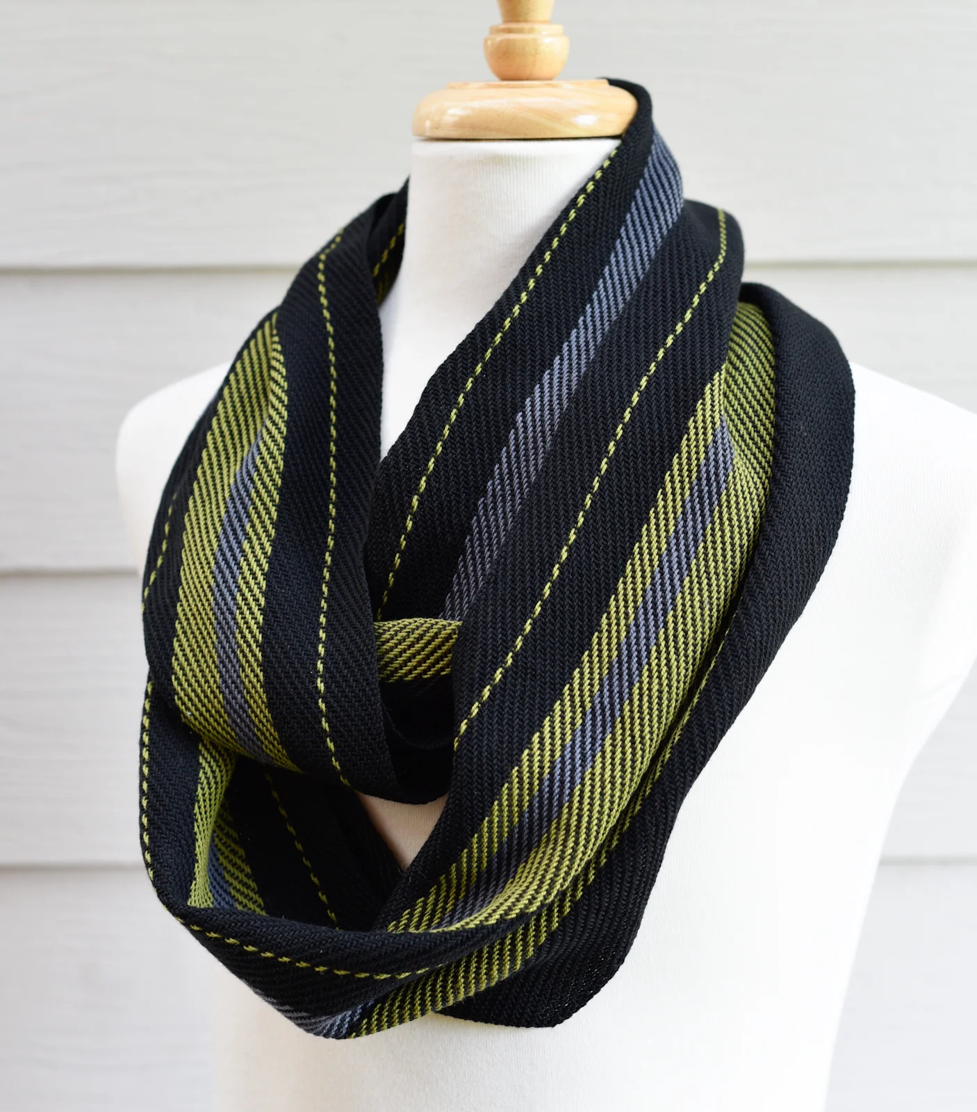 HandwovenCottonScarf_OliveDapper1.jpg