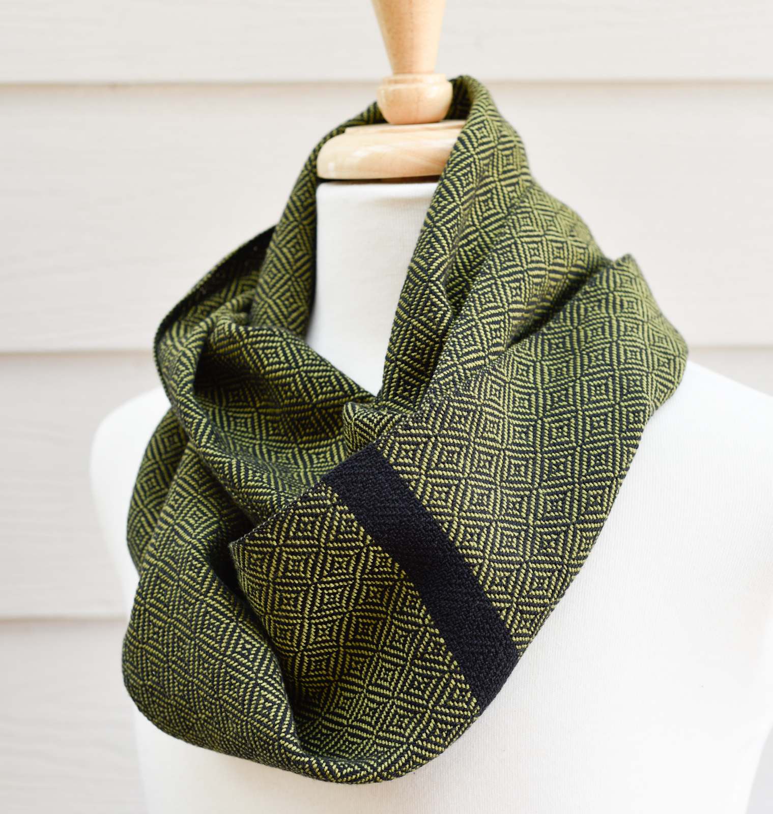 HandwovenCottonScarf_OliveGeometric1.jpg