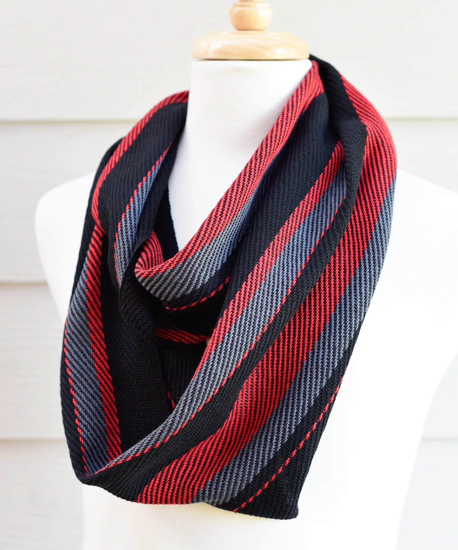 HandwovenCottonScarf_RedDapper.jpg