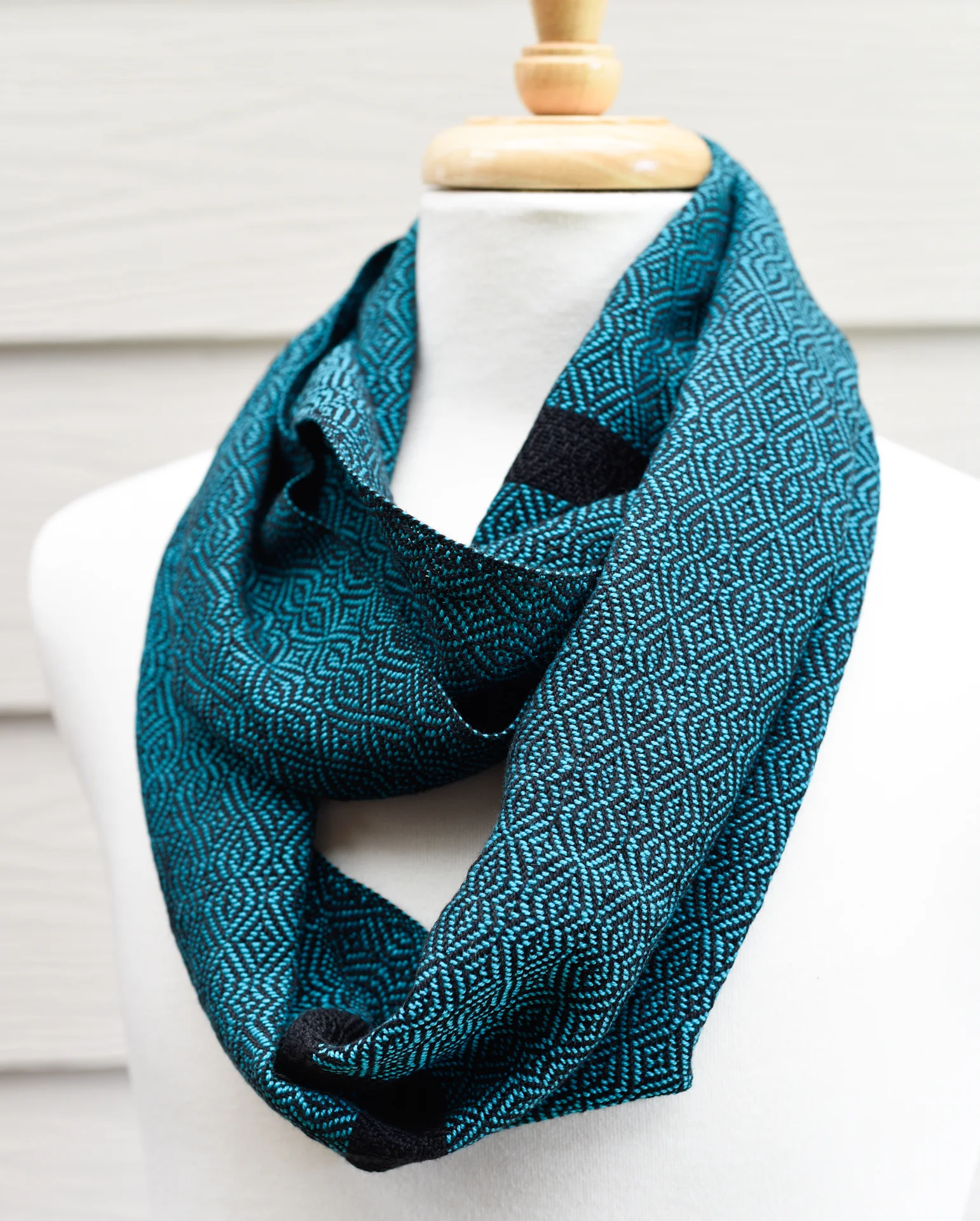 HandwovenCottonScarf_BaroqueTurquoise1.jpg