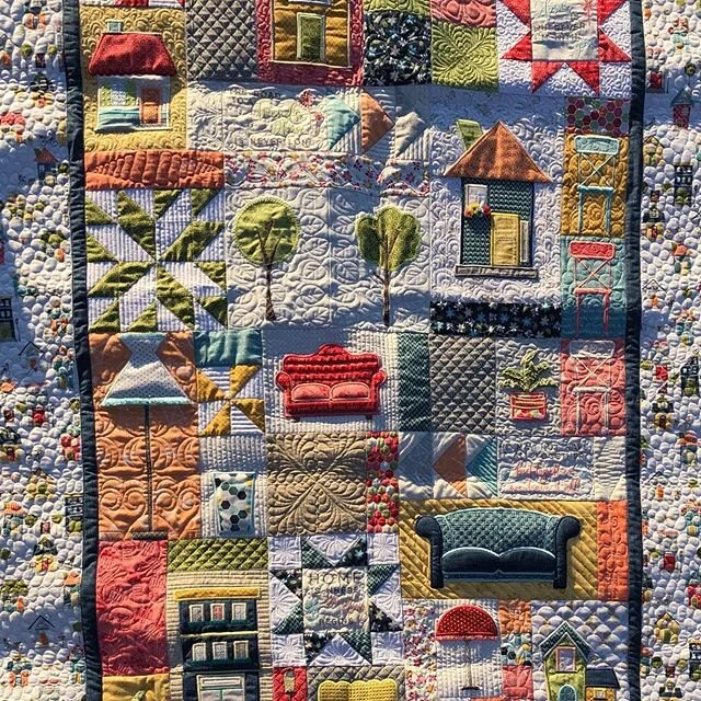 Had so much fun quilting these adorable happy quilts. Hard ones to give back to the maker they are so joyful! #sewfabamy #handiquilter #cyberquiltshow #longarmquilting #quilt