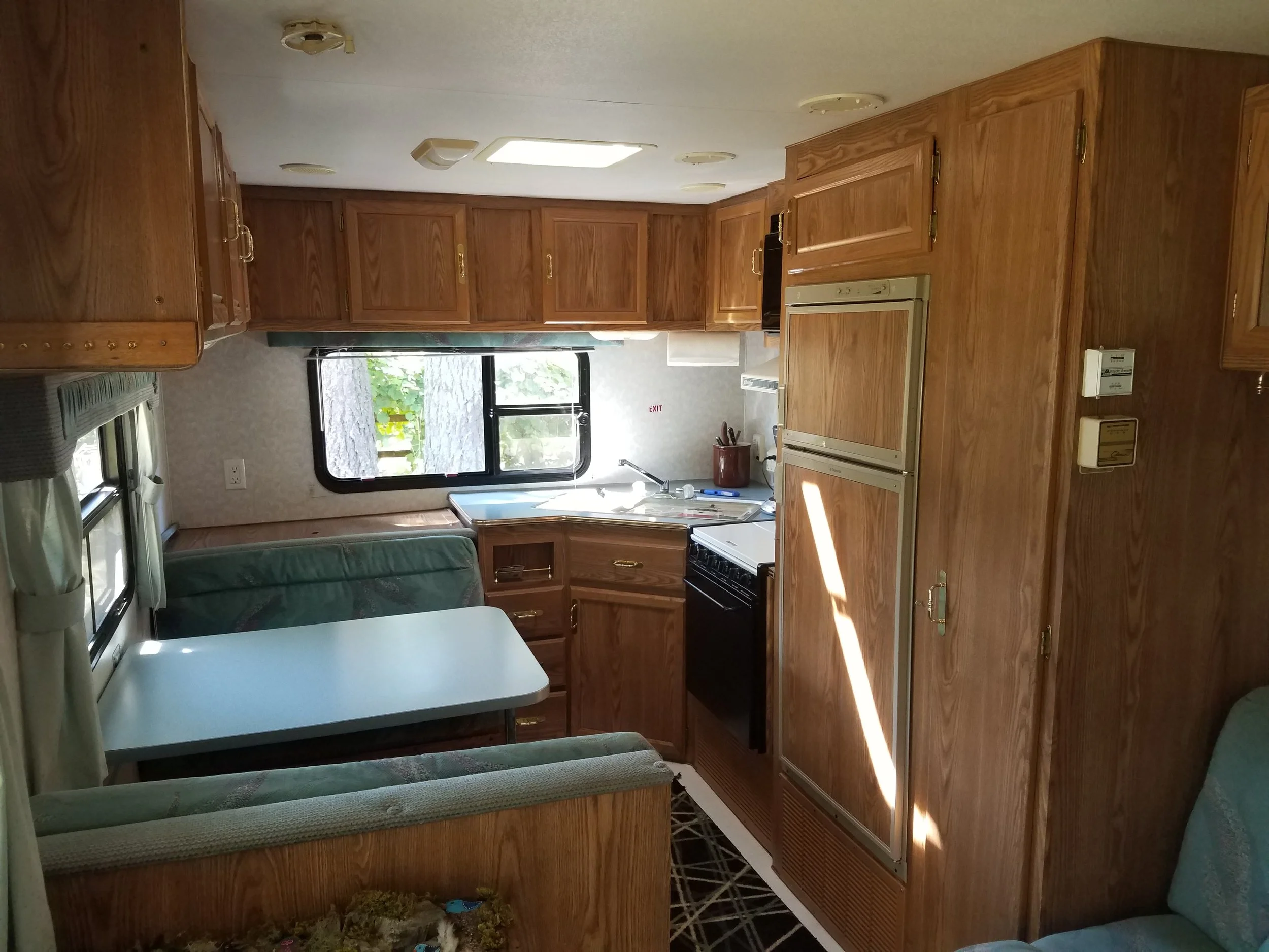 trailerinside.jpg