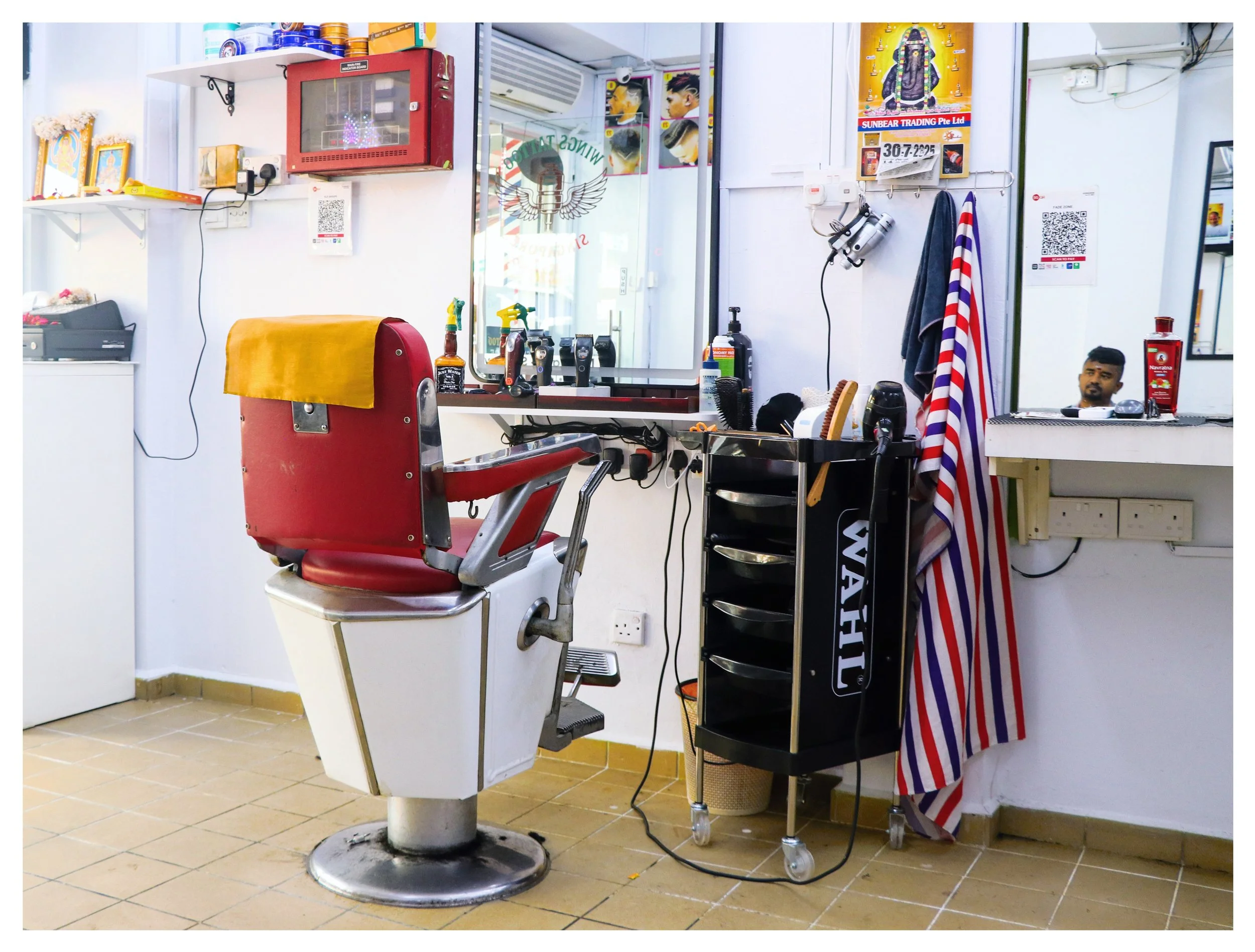 Untitled-4_0003_Ghosts 9.jpg