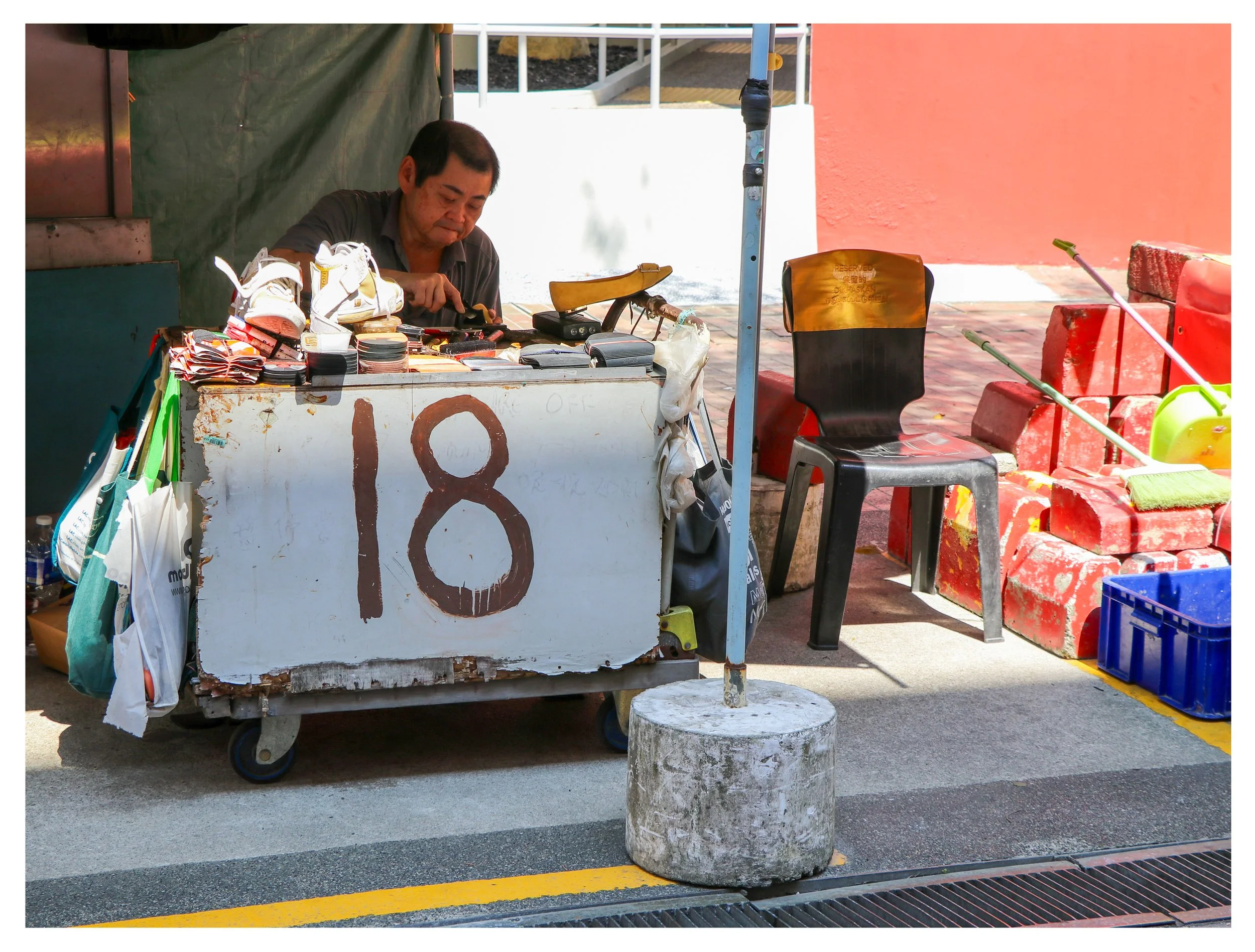 Untitled-4_0006_Ghosts 3.jpg