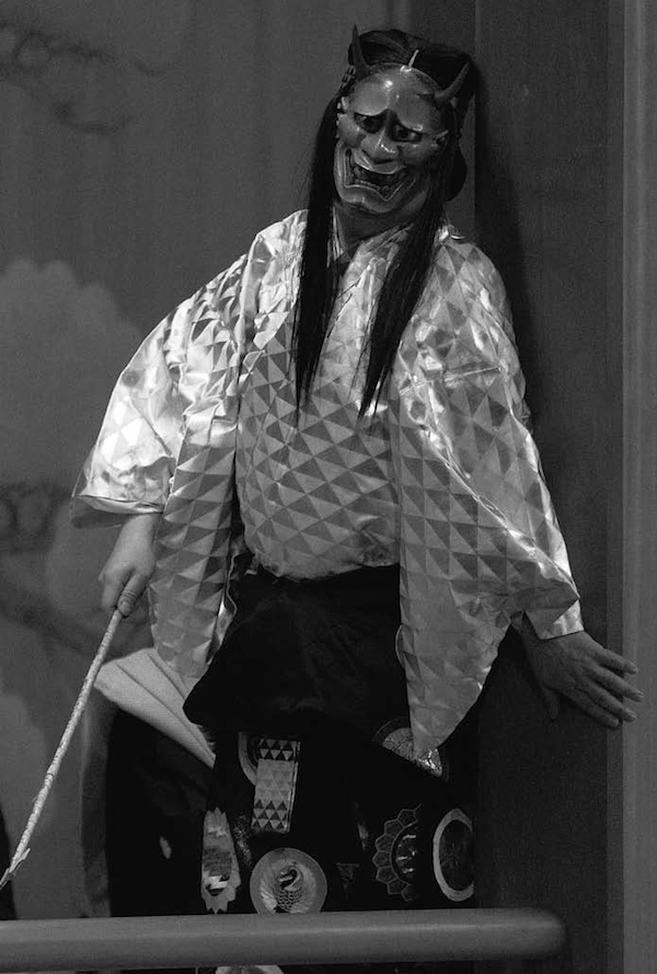 『道成寺』 シテ 粟谷明生(平成26 年3月2日 粟谷能の会) 撮影:青木信二