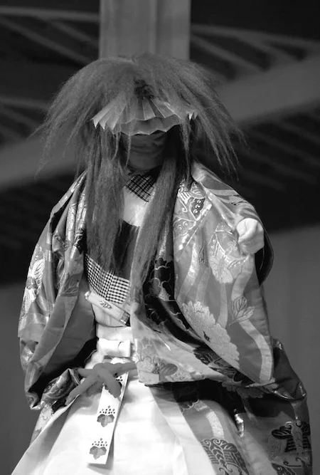 『望月』 シテ 粟谷能夫(平成25 年10 月13 日 粟谷能の会) 撮影:吉越 研