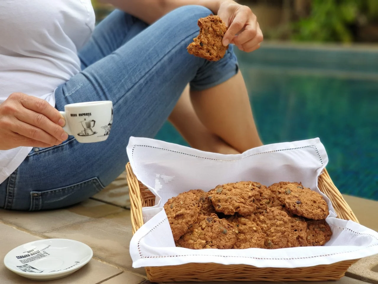 thumbnail_Granola+cookies.jpg