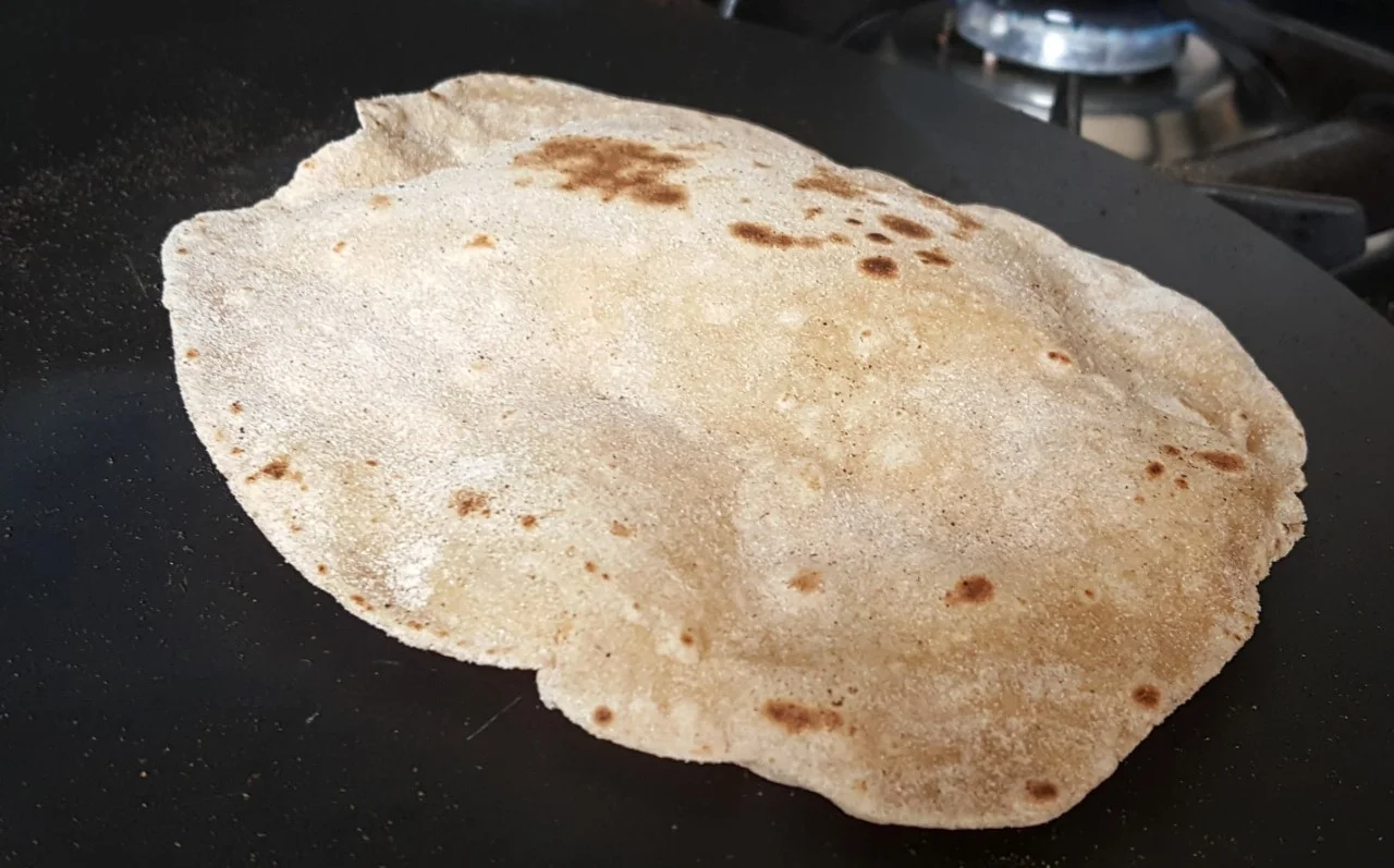 خبز الشاباتي الهندي