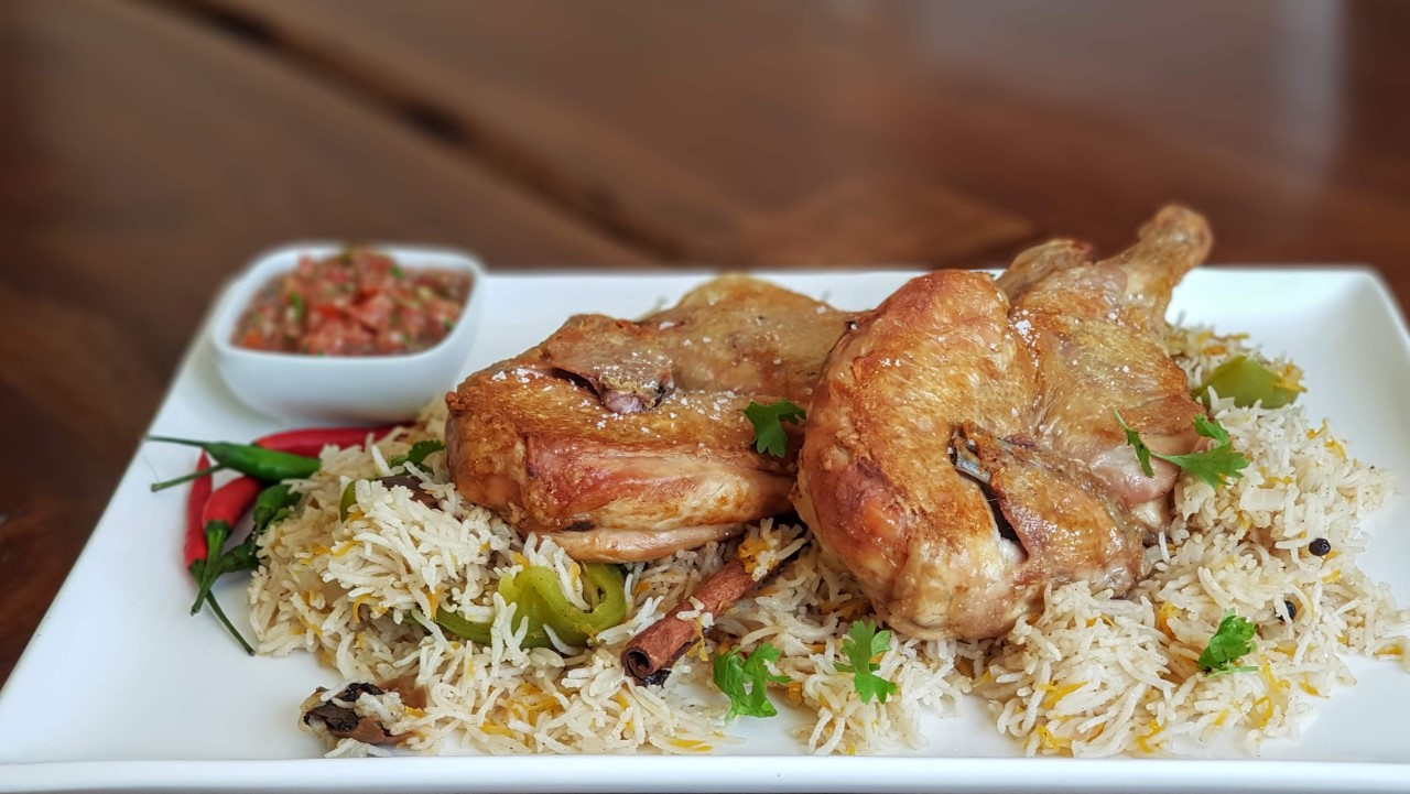 دجاج مشوي مقرمش على حجر حار