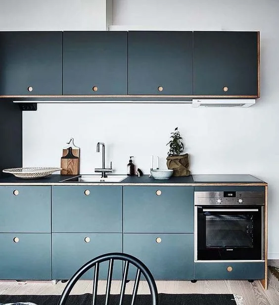 CHARMING KITCHEN DESIGN FOR AN OFFICE