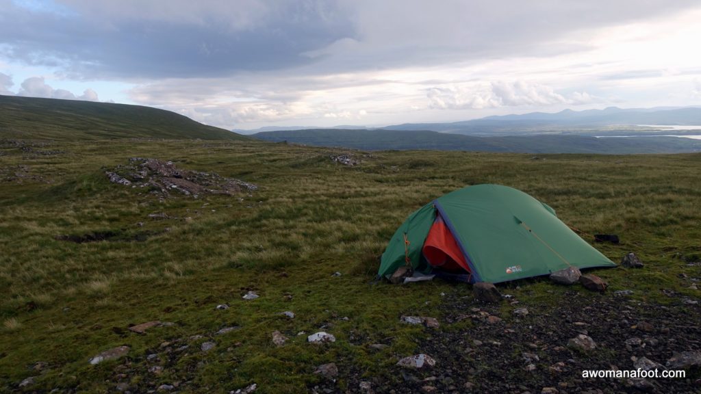 Unbiased & unsponsored gear reviews! Vango Blade 200 - a 2 person tent for hikers. Is it any good? Check my review to see if it is the tent for you. Awomanafoot.com | #tent #gear #review #hiking #backpacking #budget | What tent should I buy? What are good budget tents? Light budget tents | Backpacking tents reviews | Tents for hikers |