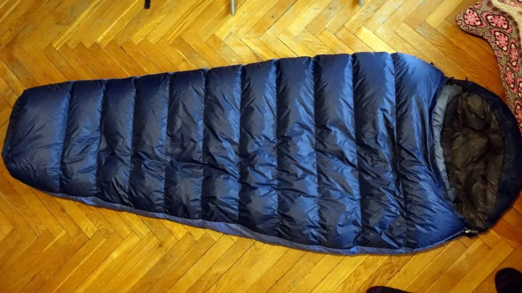 How to do lightweight hiking - lighten your load & speed up your hiking! awomanafoot.com
