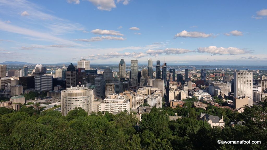 Lovely green spaces, fascinating history and jaw-dropping views: why a visit to Parc du Mont-Royal is a must! Quebec | Montréal | Canada | Cityscapes | Best city parks | City guide | Awomanafoot.com