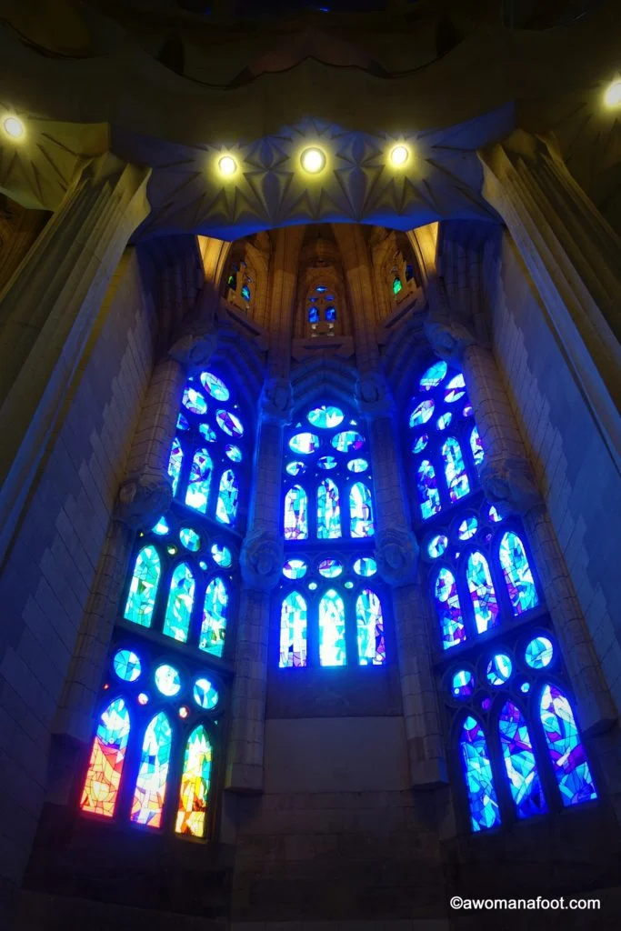 Sagrada Familia: see the gallery of the most unique and stunning church in Europe! Barcelona, Spain | Gaudi | what to see in Barcelona | Best in Barcelona | Is it worth to see Sagrada Familia? | Awomanafoot.com