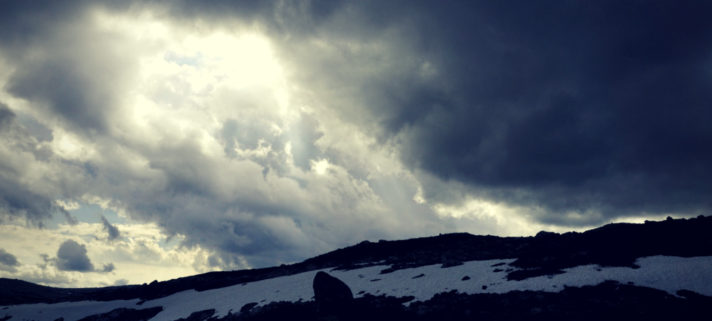 Knowing your limits can save your life. Quitting, turning around, going back can save your life! Read more @ awomanafoot.com | Hiking Safety | Assessing risks when hiking | Self-awareness | How to know when to quit | Self-care when hiking | Backpacker’s safety | Solo hiking safety | Responsible hiking | #hiking #safety #HikingAdvice #HikingSafety #SafeHiker #PersonalLimitations #Selfawareness #Backpacking #Trekking #Outdoors #OutdoorSafety #HikingSkills
