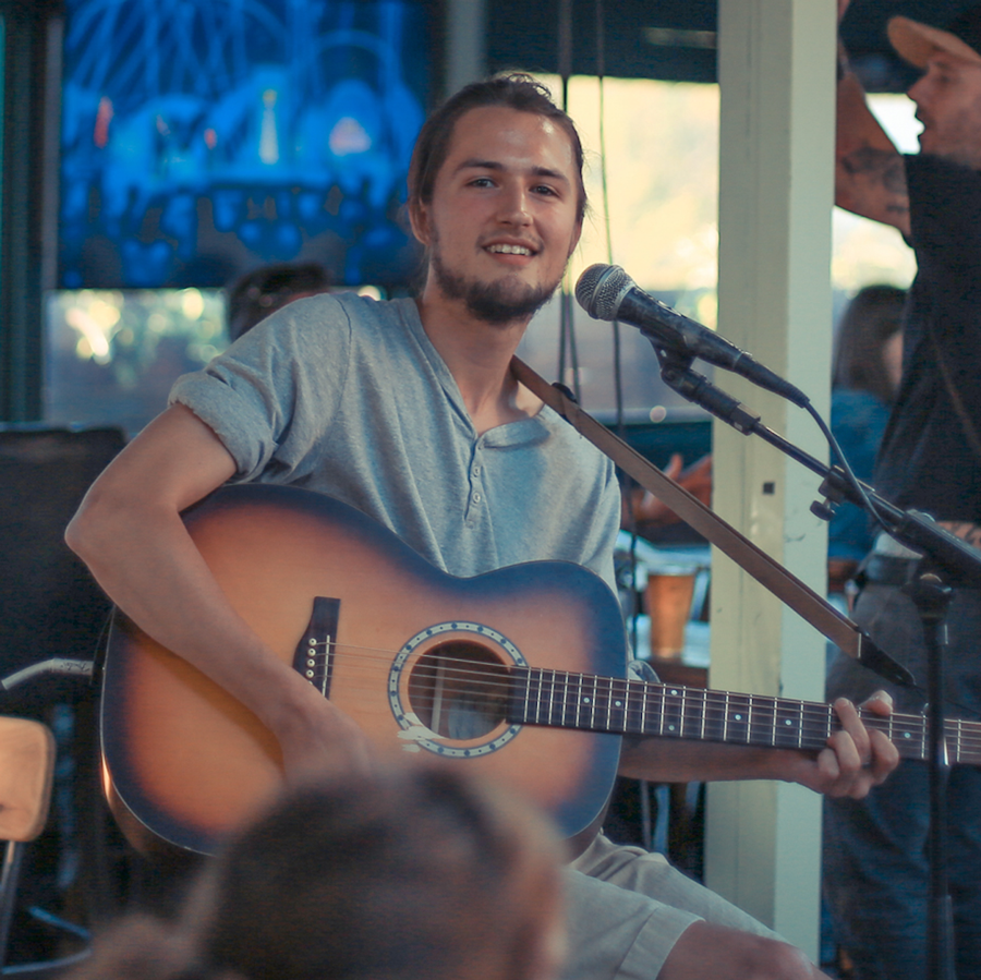 Fest-Busker-900px.png