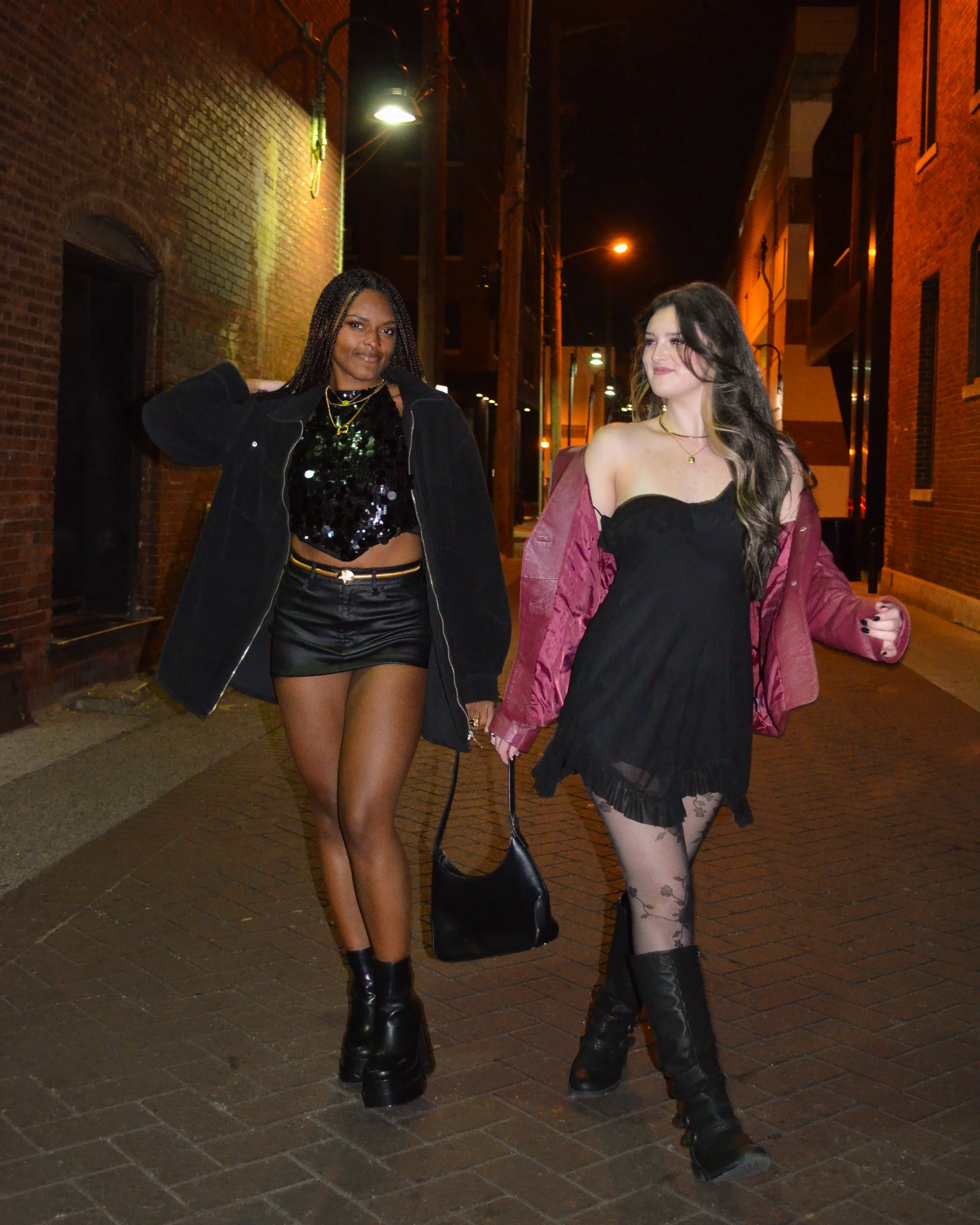 When the Sun Goes Down and the Moon Comes Up 