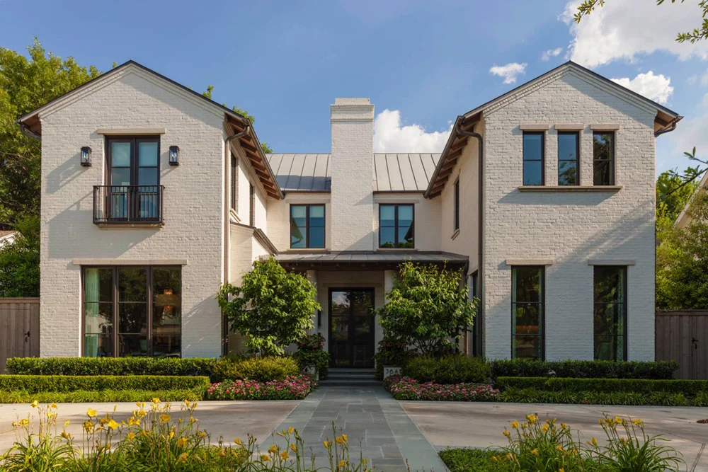 1-3641GreenbrierDr-4382.jpg