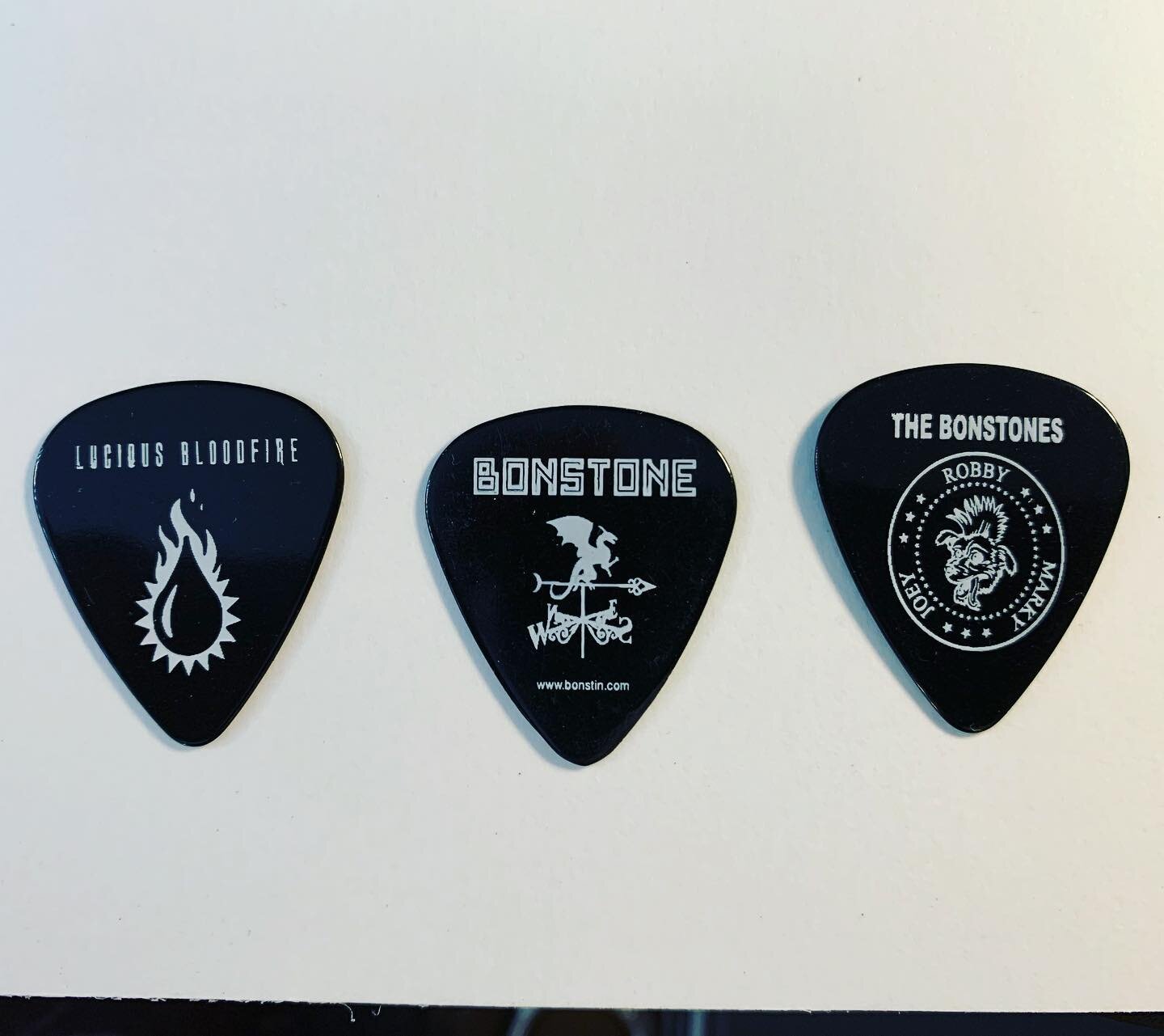 A pic of picks. #guitarpicks #luciousbloodfire #bonstone #thebonstones @lucious_bloodfire @thebonstones