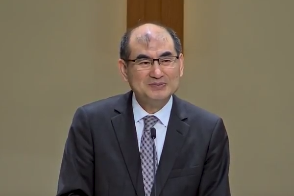 아무것도 스스로는 하지 않으신 예수님 (요5:17-20)