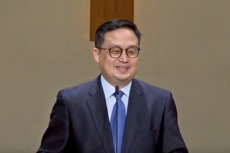 멜팅 팟과 샐러드 그릇