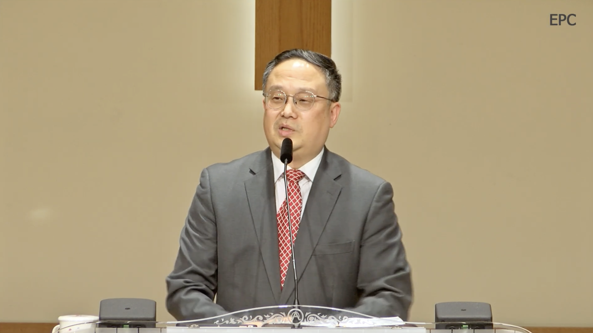  베들레헴에 태어나신 메시아(눅 2:6-7) 