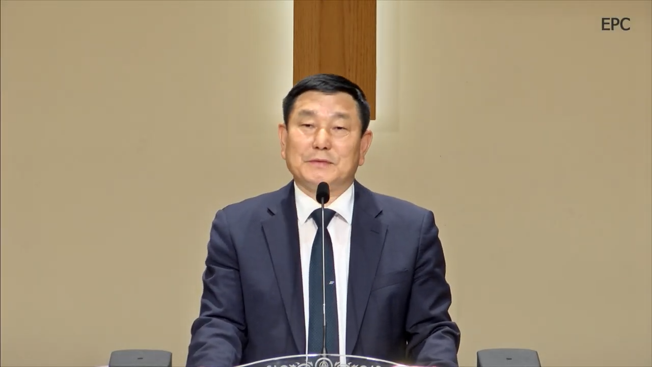 가시위에 치신 장막