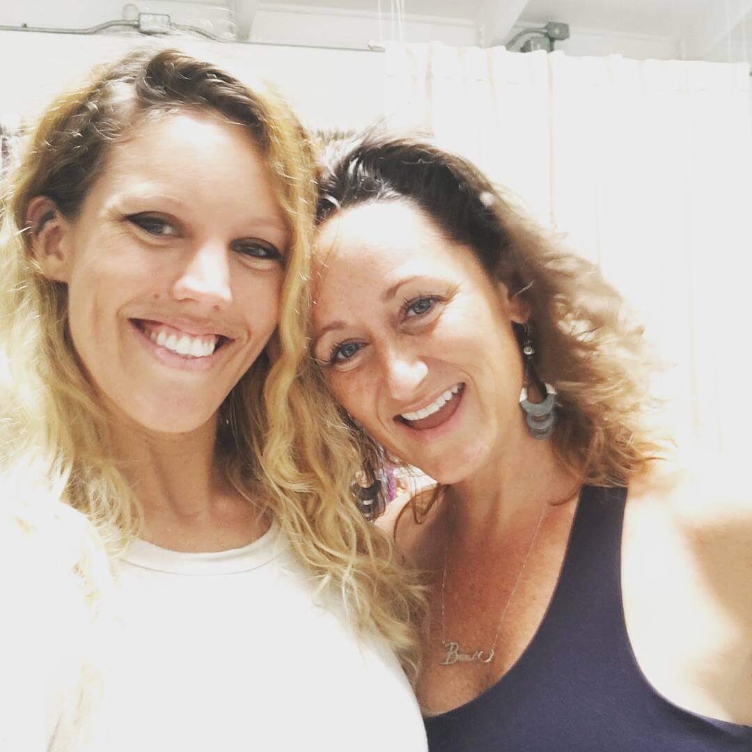 Happy birthday to my beautiful friend @ashleyludman !! She is who I did my first 200 hr yoga training with in Costa Rica back in 2010 and also my breathwork facilitator training in 2017, as well as being a friend and companion through many other wond