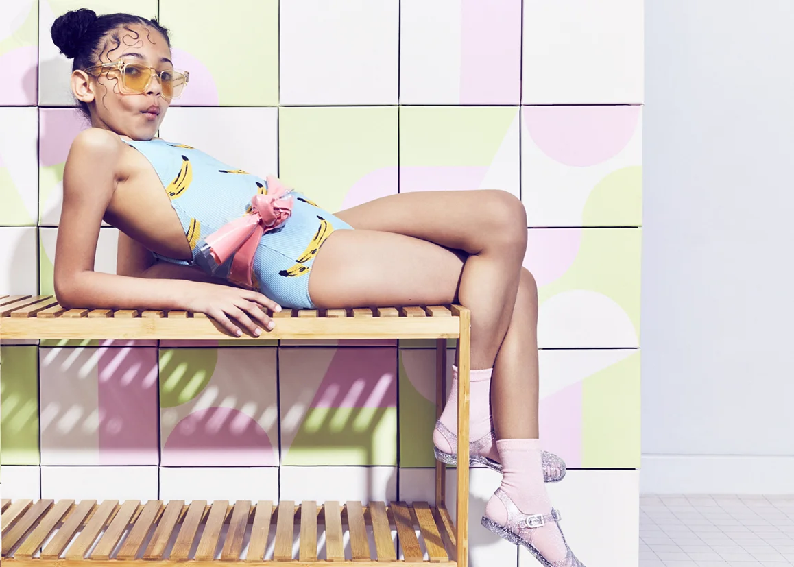 Banana_On_Bench_2.jpg