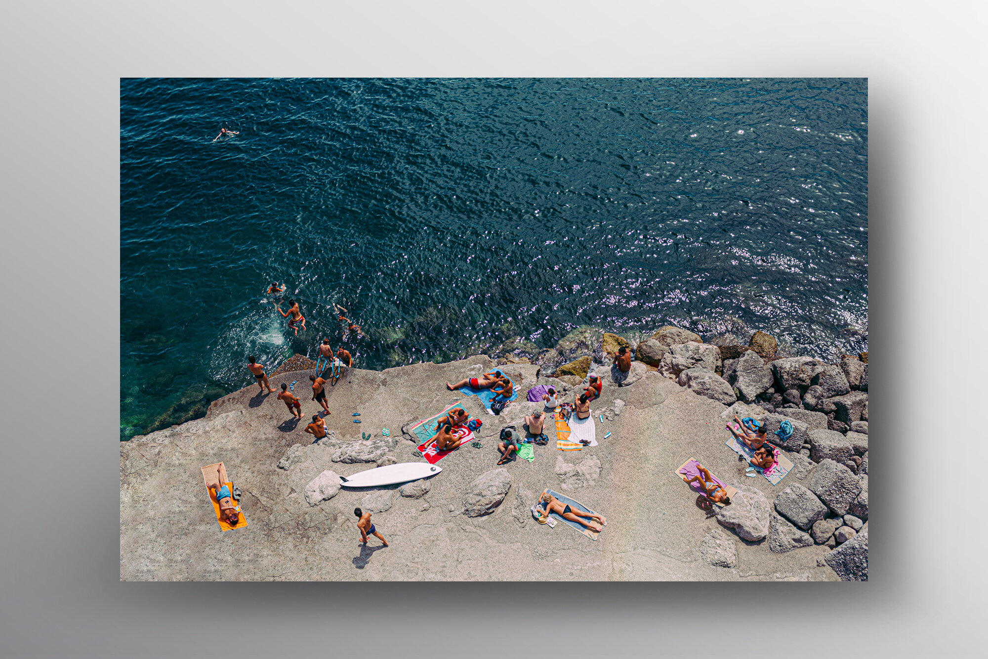 _On the rocks_-Floating Frame-Lukas Griffin.jpg