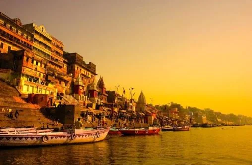 WEIRD LOVE: A SUNSET CRUISE WITH FAITH ON THE GANGES 