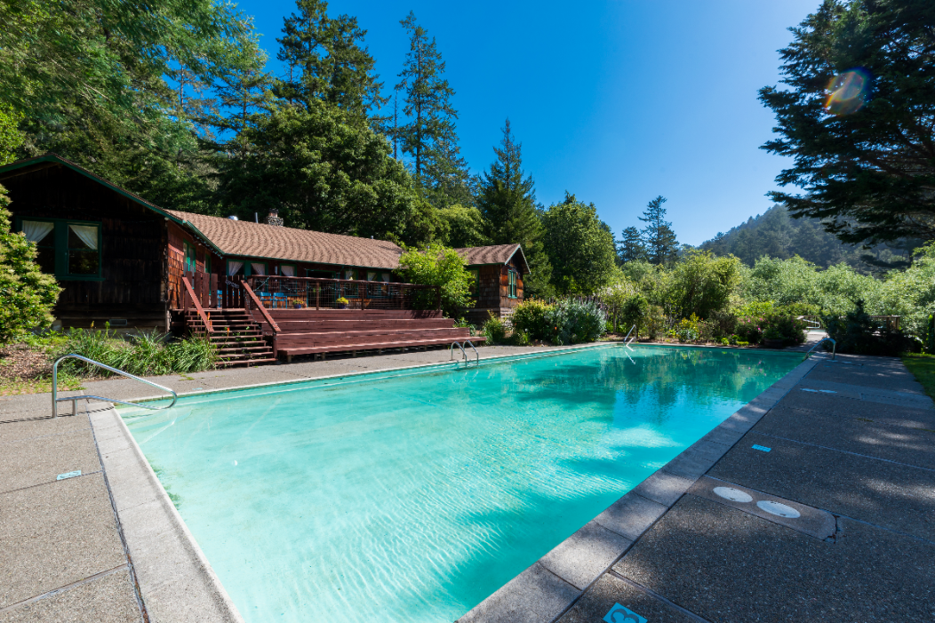 Venture-Retreat-Center-Amenities-Pool.png