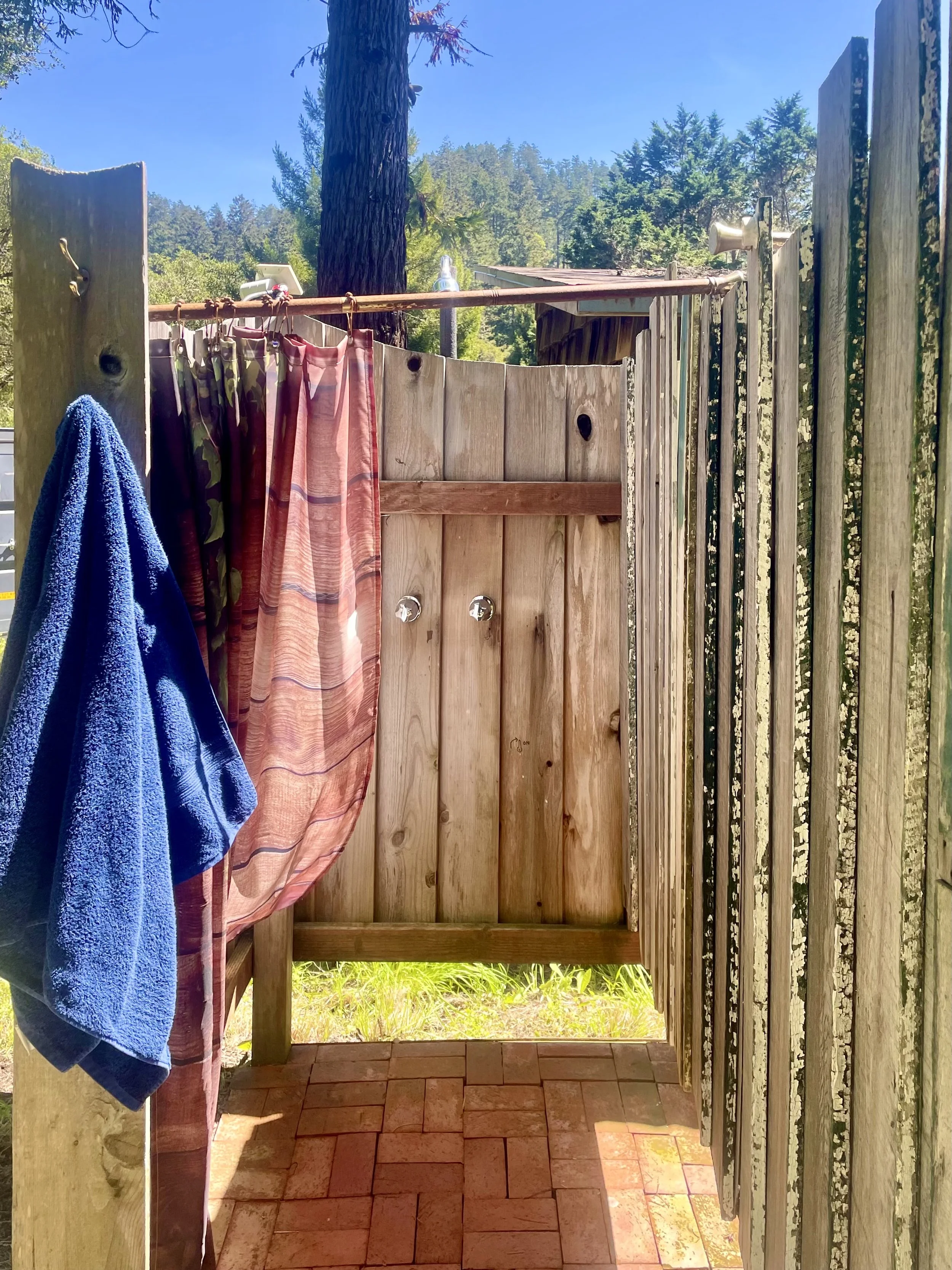 Various Outdoor Showers (1) (1).jpeg