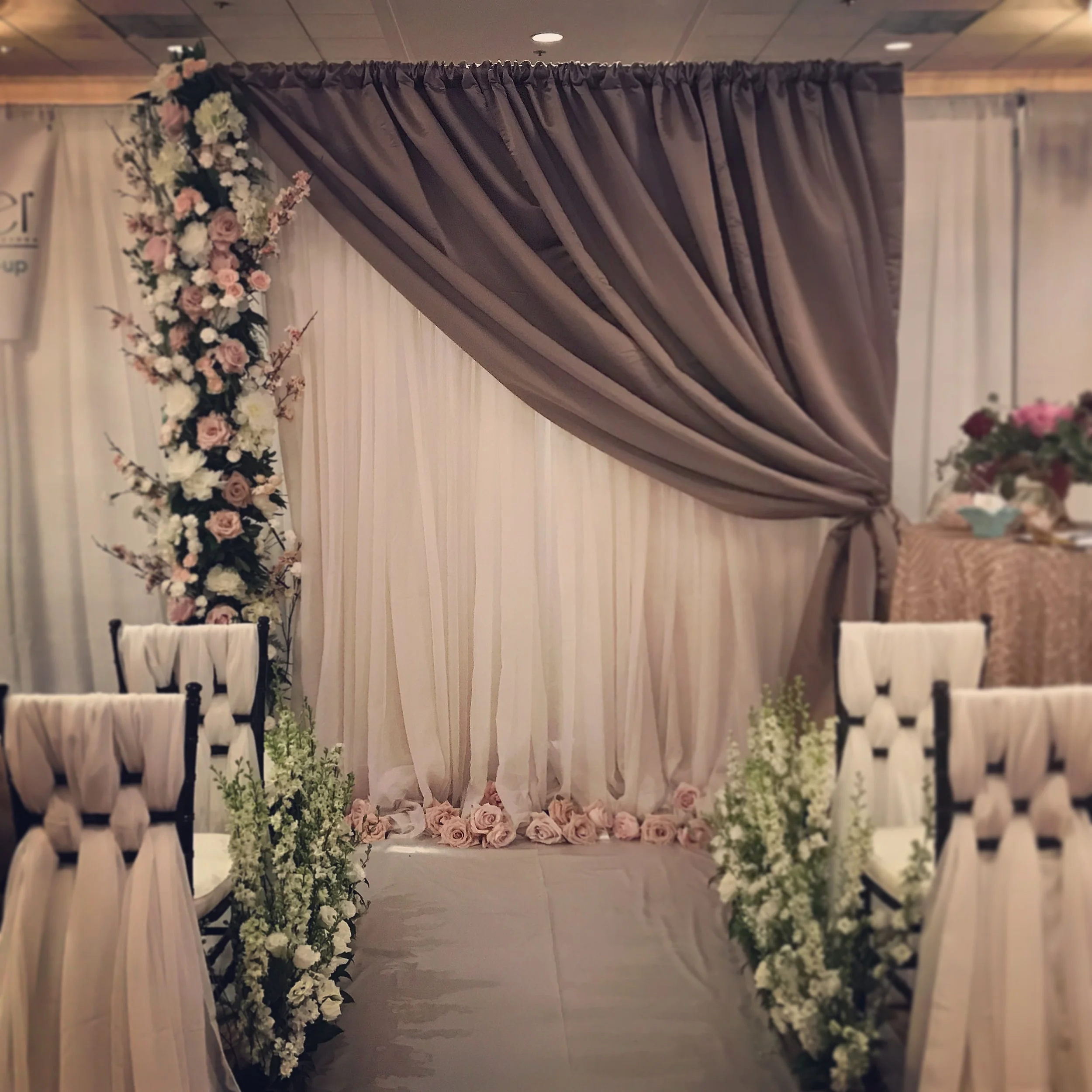 ceremony backdrop expo.jpg