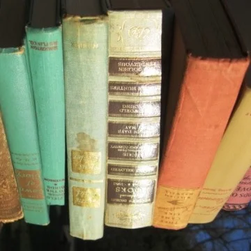 Vintage Books 2.jpg