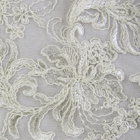 ivory lace Giselle.png