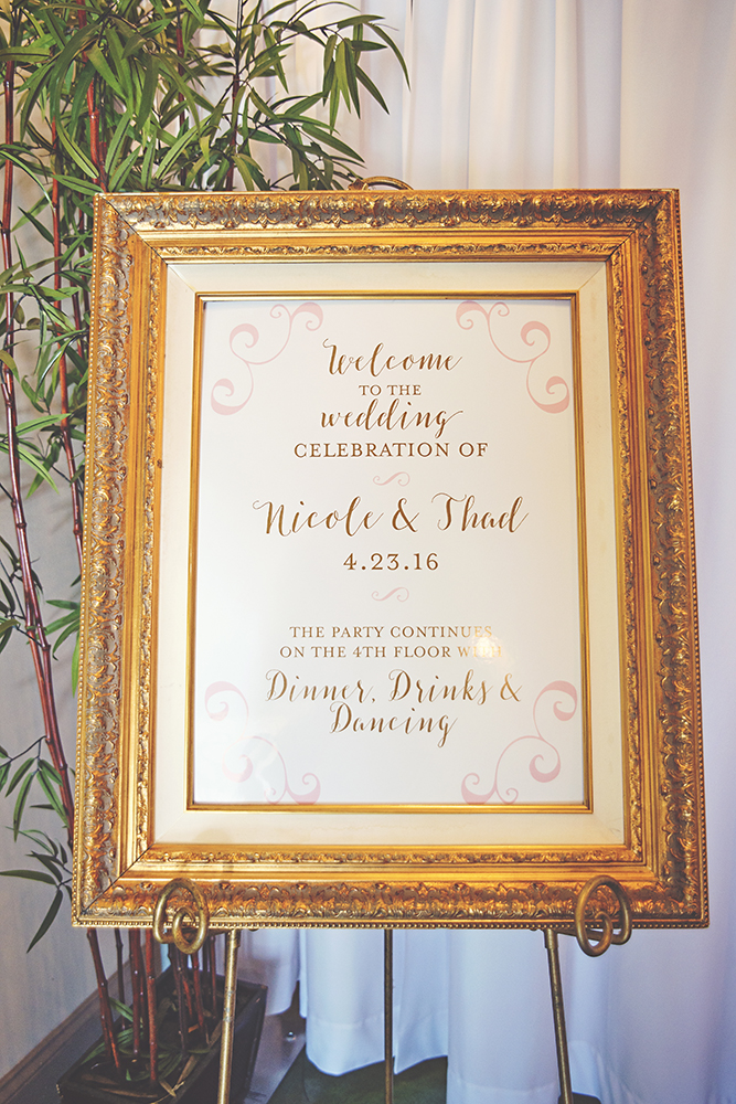 gold-frame-easel.jpg