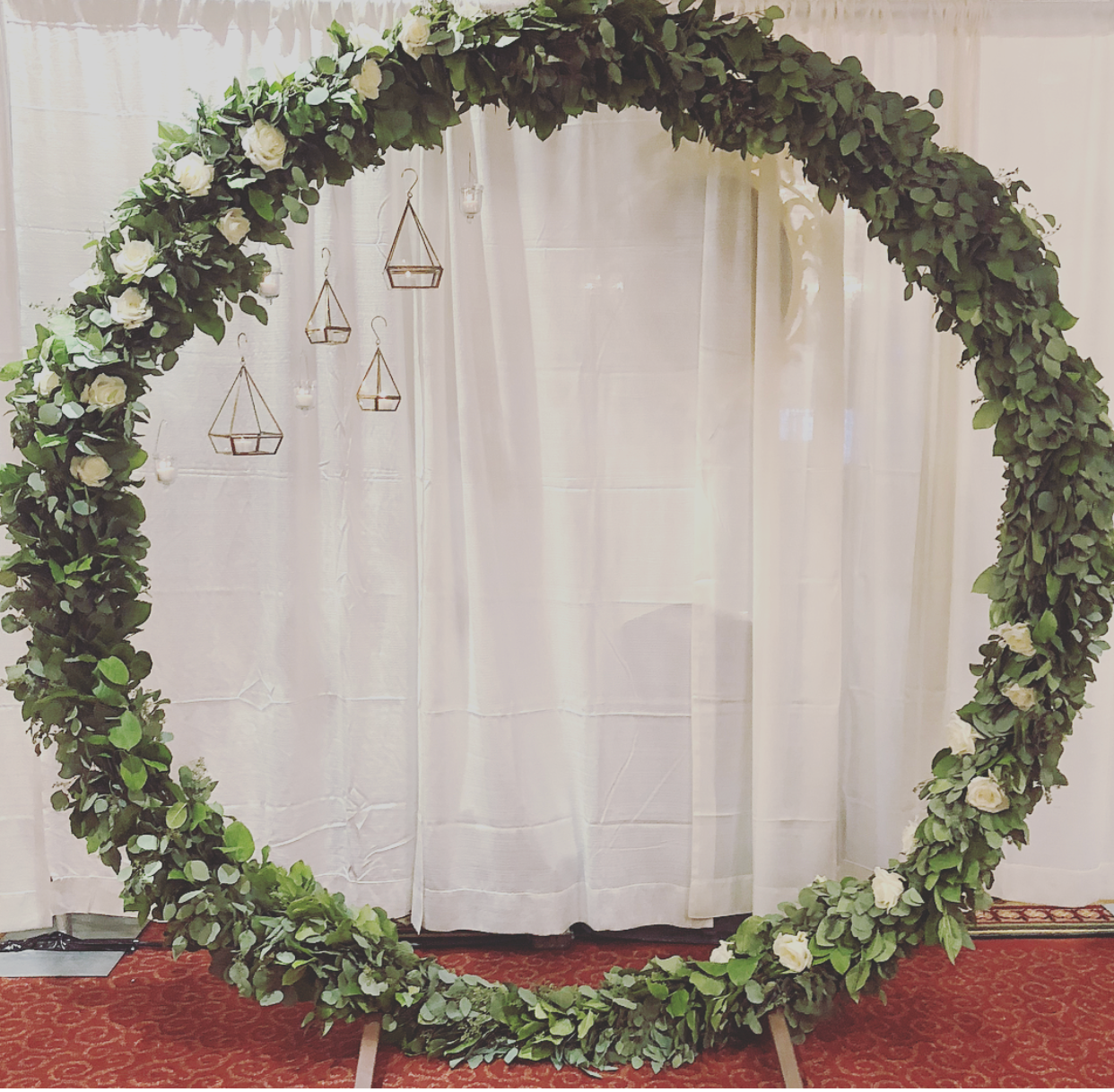 halo garland arch.jpeg