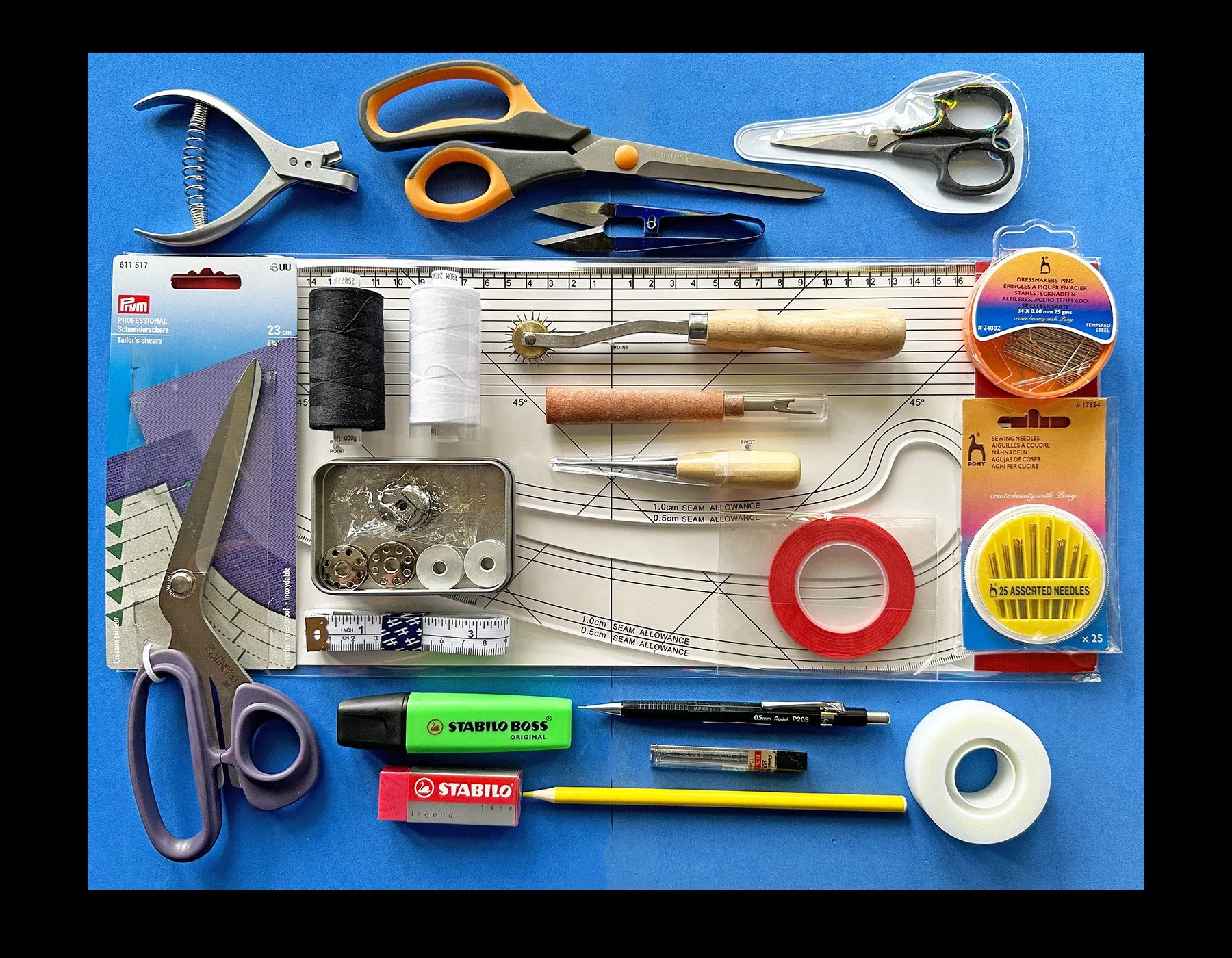 Essentials Pack 2024 02.jpg