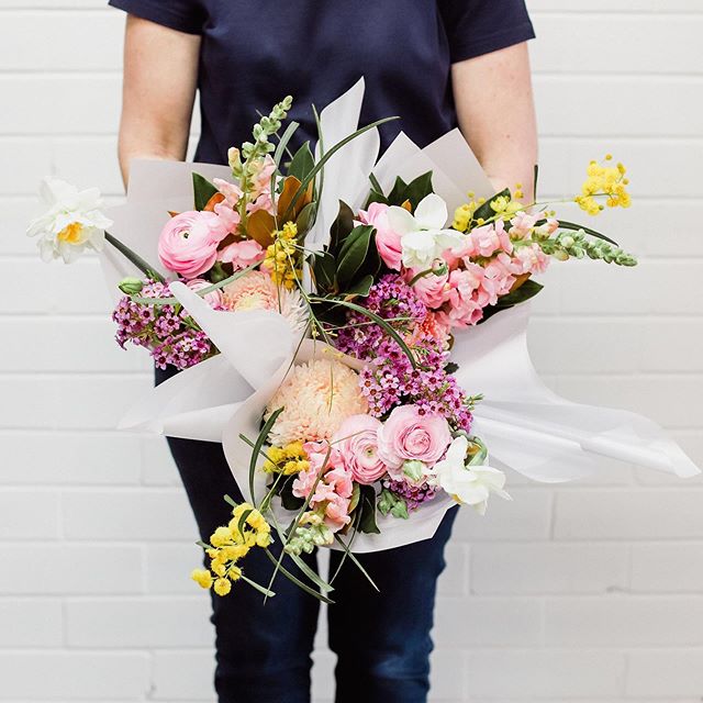 Today's posy is sure to help anyone through a Monday 😎⠀
⠀⠀
Send some love, Just order online by 11:30am, if not sold out prior. ⠀
⠀
TPP x