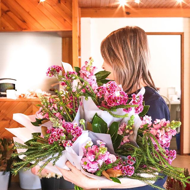 We still have a handful of these beauties left for delivery today! 💐
Perfect for any occasion, $37 including delivery. Jump on to the website to order 😘