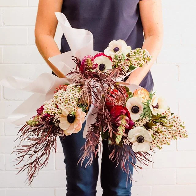 Morning Posy pals!☀️
It’s hump day! And we think that is enough of a reason to send some blooms! 👯‍♀️
Hop on to the website to order📱