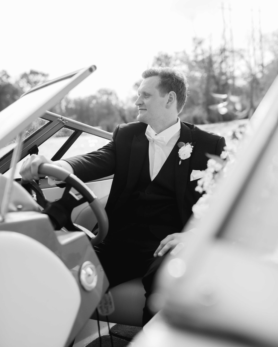 Gawd I love boat rides on a wedding day