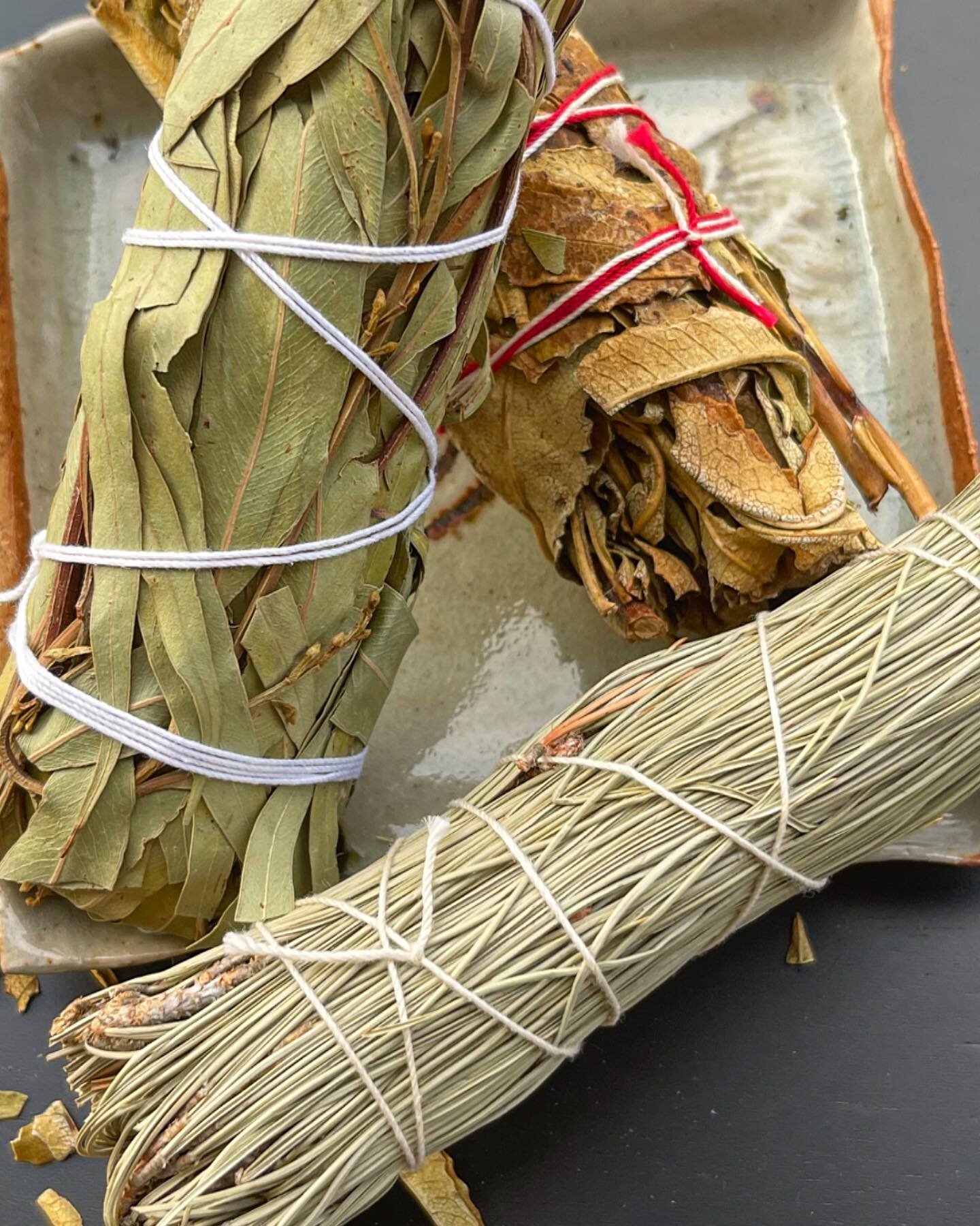 NEW!!! 💚 INVITE POSITIVE ENERGY 💚 with Sacred Smudge Bundles of Eucalyptus, Yerba Santa and Pinyon Pine.

Smudging is a way to energetically cleanse a space to invite positive energy. When smudging a space, you burn plant material (but there are al