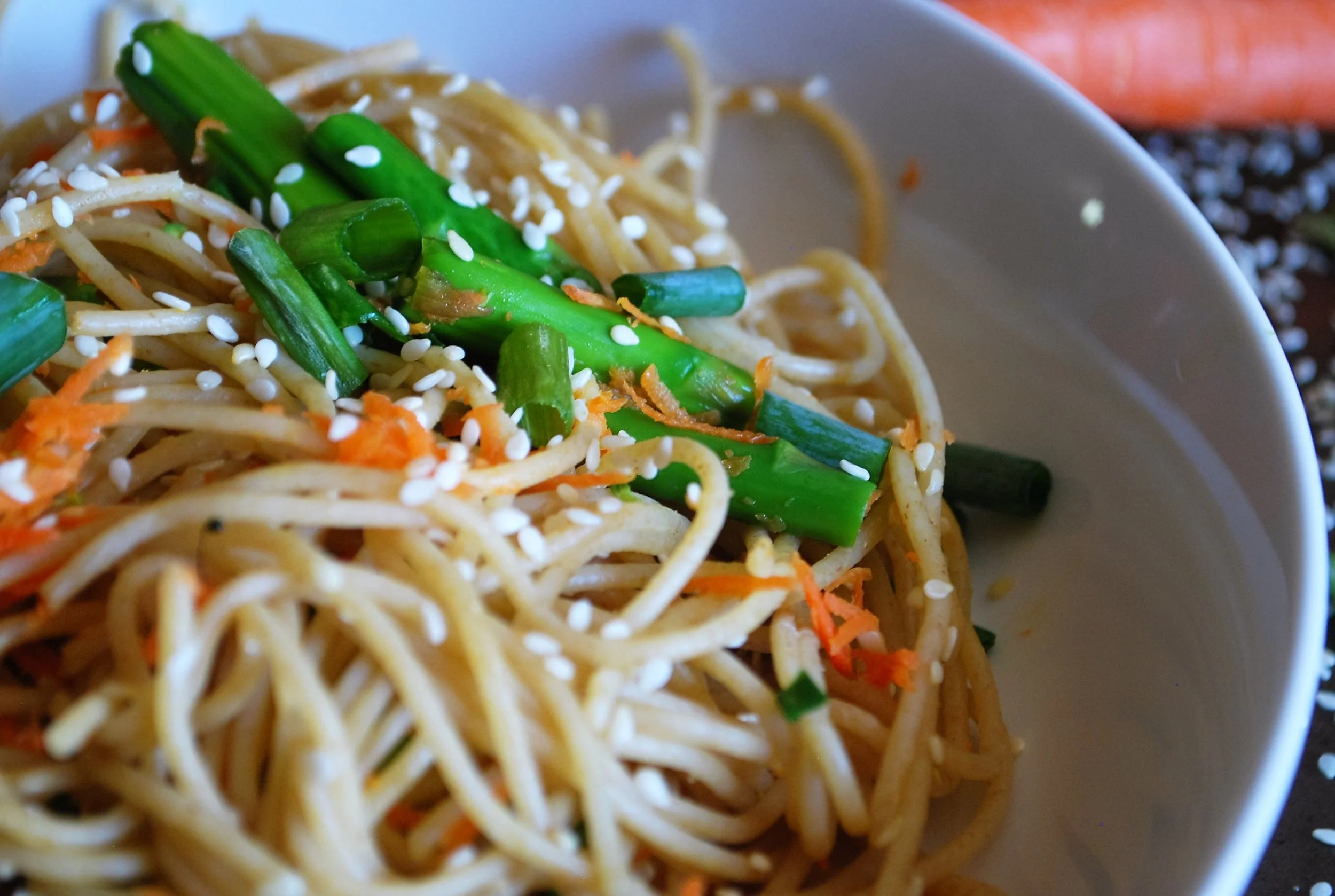 Sesame Noodles with Asparagus and Carrots