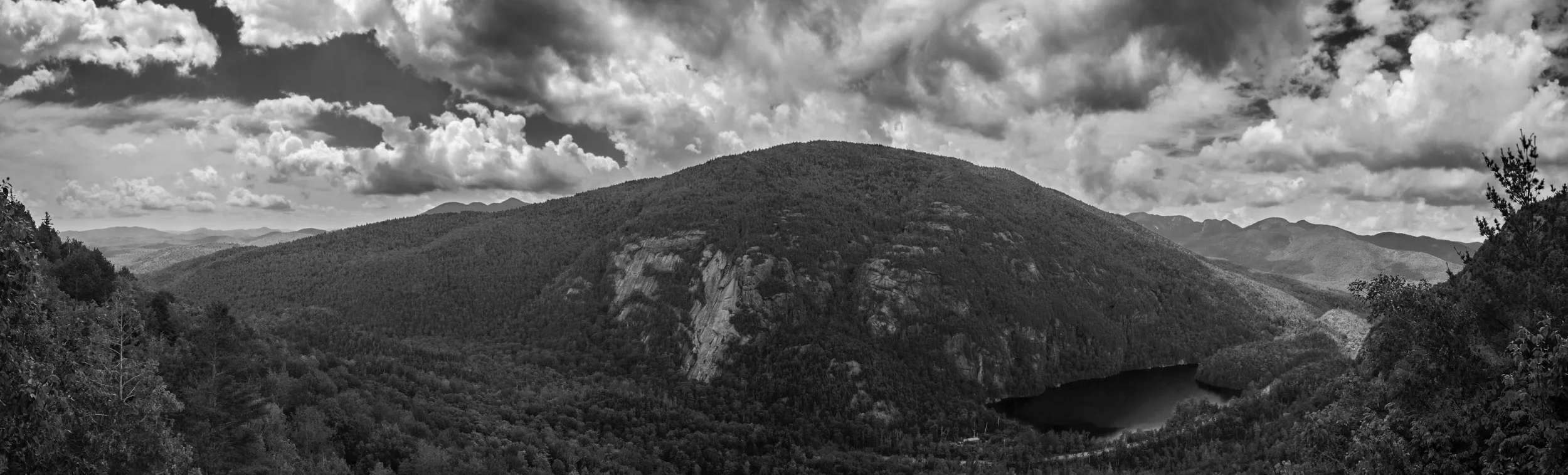 round_mountain_pano-1.jpg