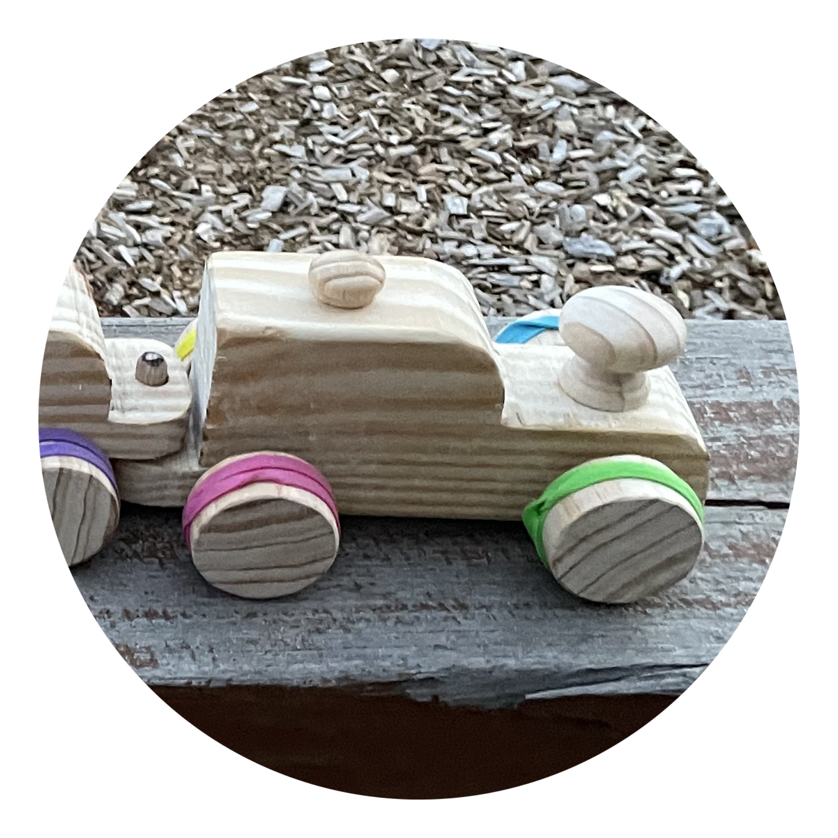 toy-architecture-modular-locomotive-dot.png