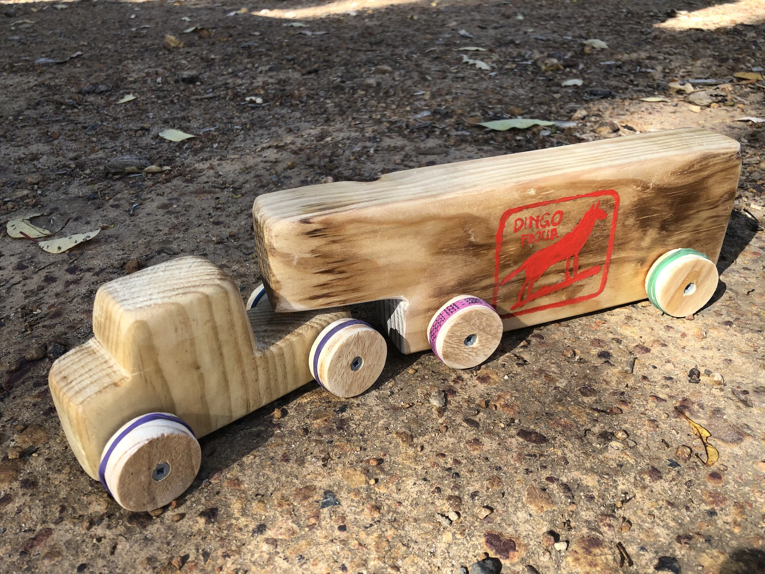 toy-architecture-trucki-toy-02.jpg