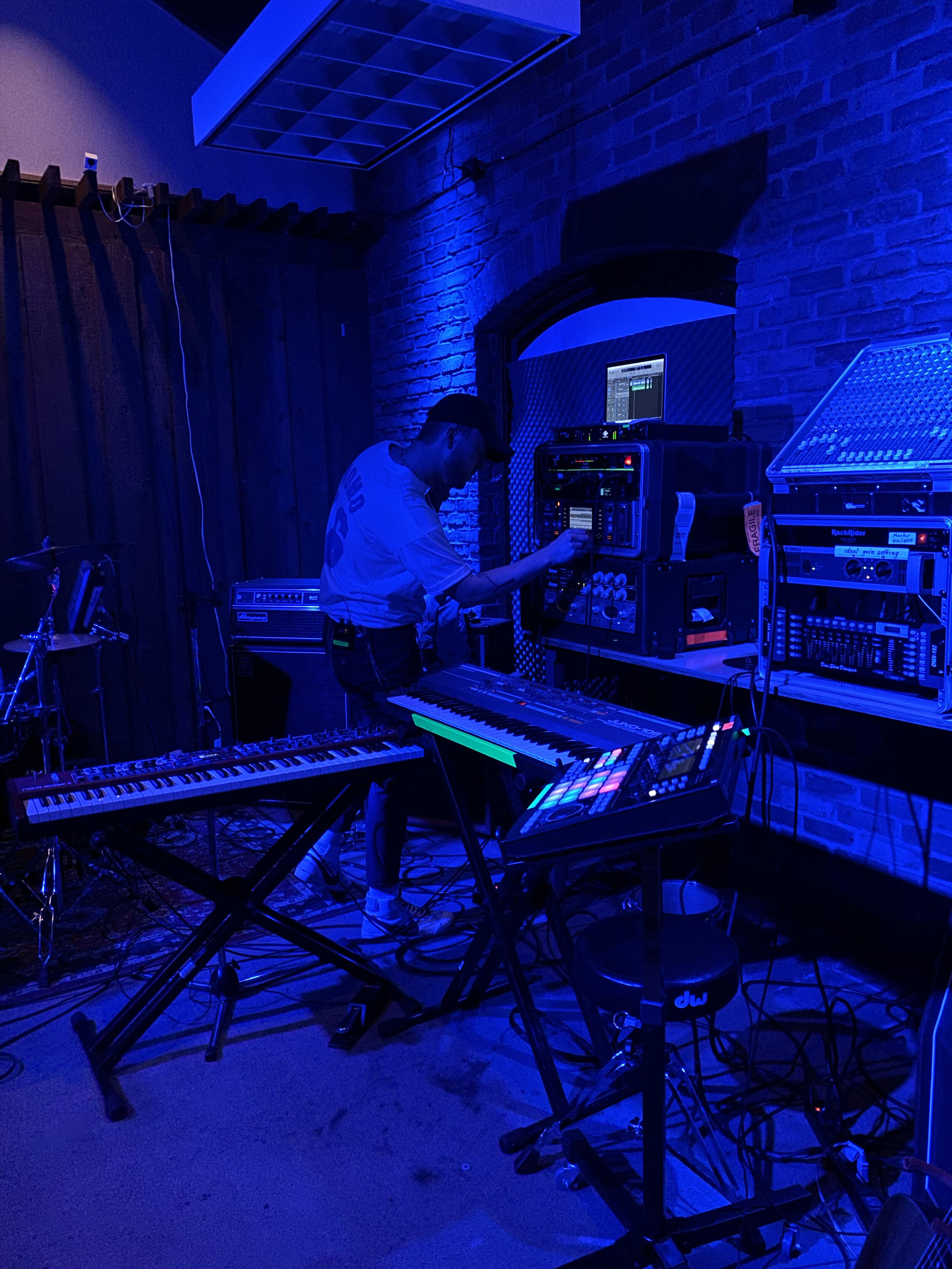 HYLYND Fool (Live)