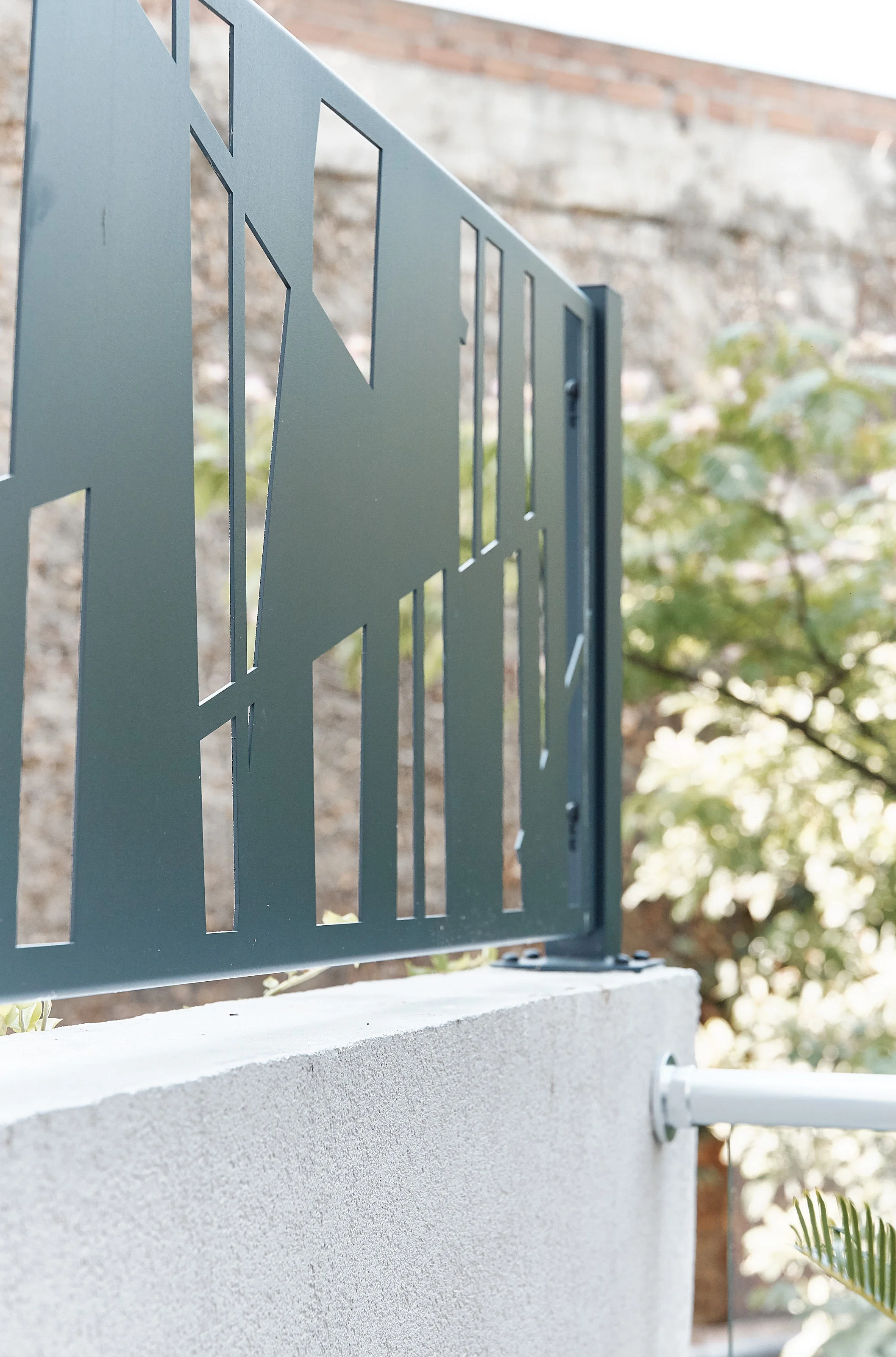 Privacy protect  aluminium powder coated fence